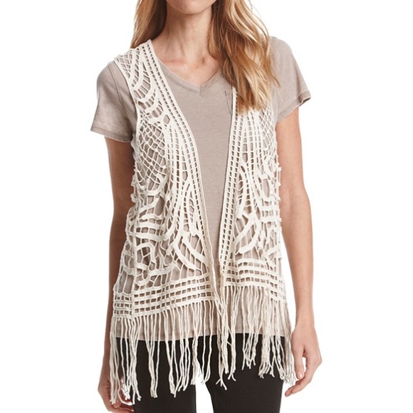 Cupio Tops - Biege Sleeveless Crocheted Bojo Vest